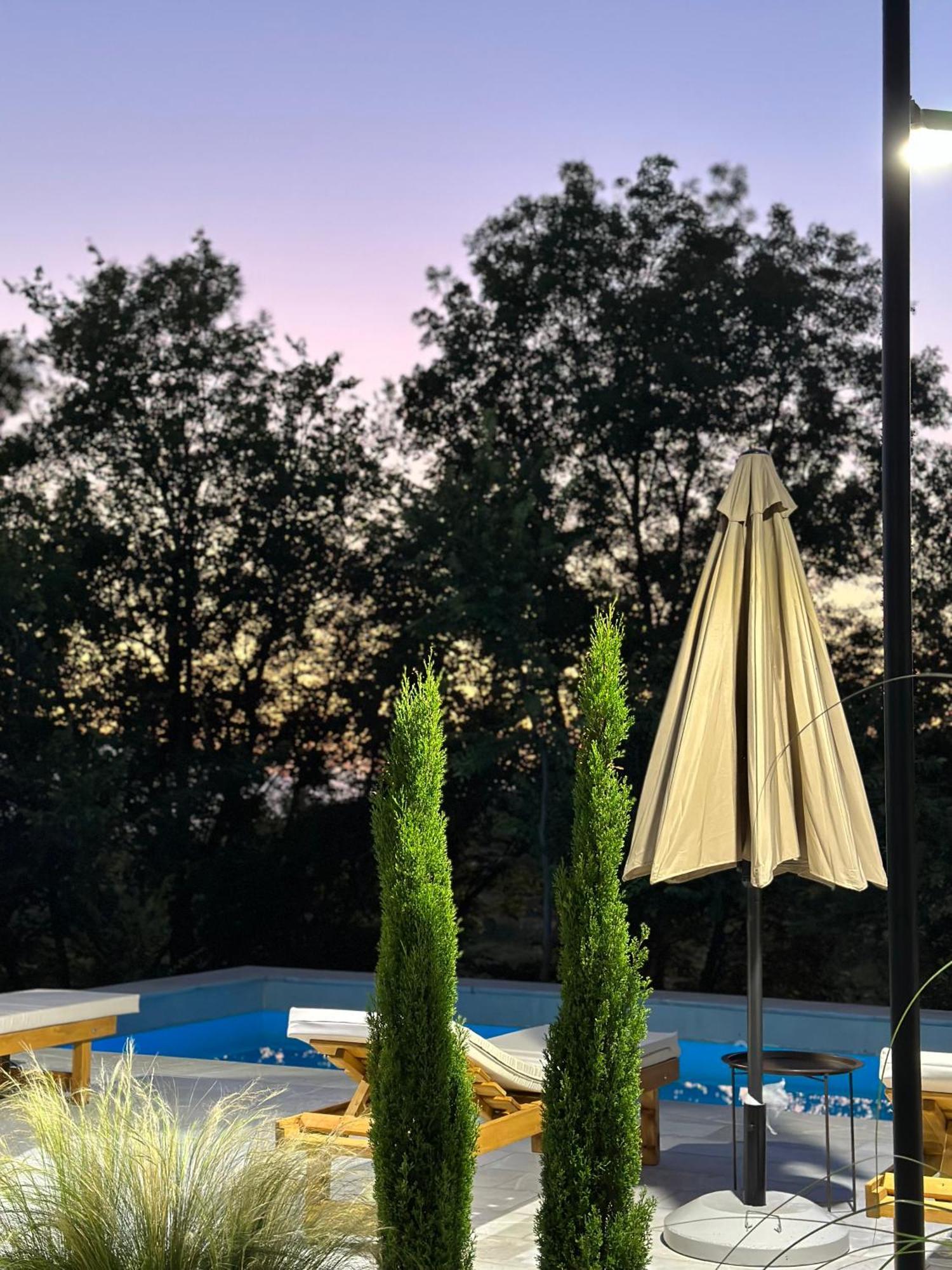Hotel Restaurant Natyra E Qete Lezhë Exteriér fotografie